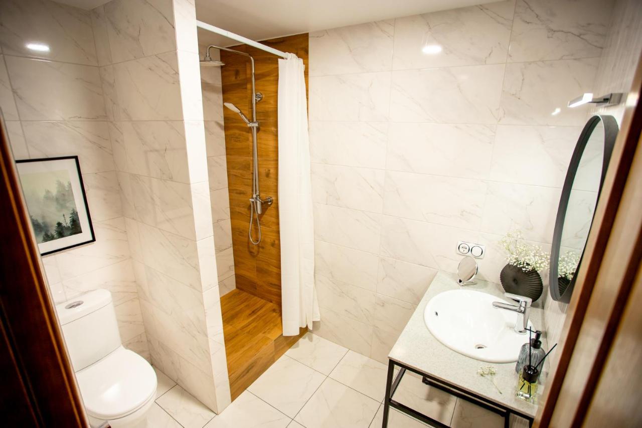 Luxury Apartment With 2 Bedrooms In The City Center Mykolajiv Exteriér fotografie
