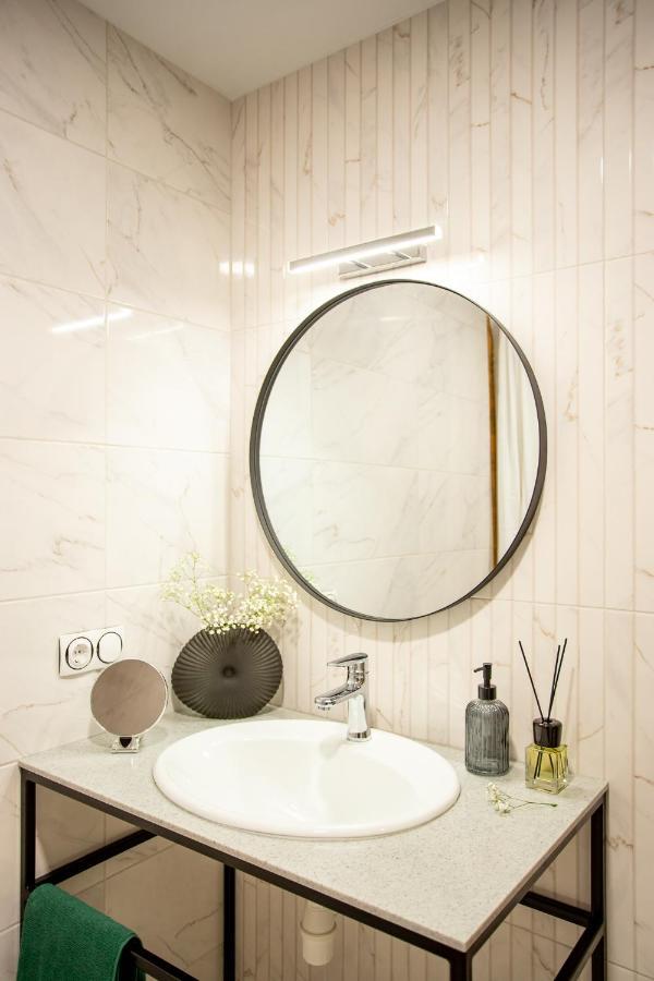 Luxury Apartment With 2 Bedrooms In The City Center Mykolajiv Exteriér fotografie